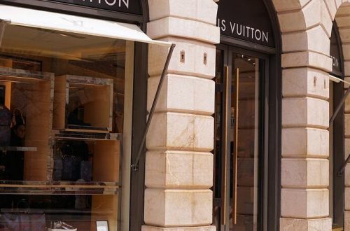 Lodičkotenisky? Predstavil ich Louis Vuitton